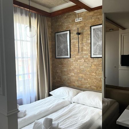 Hotel Zlatni Bor Sokolac  Kültér fotó