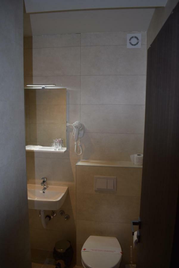 Hotel Zlatni Bor Sokolac  Kültér fotó