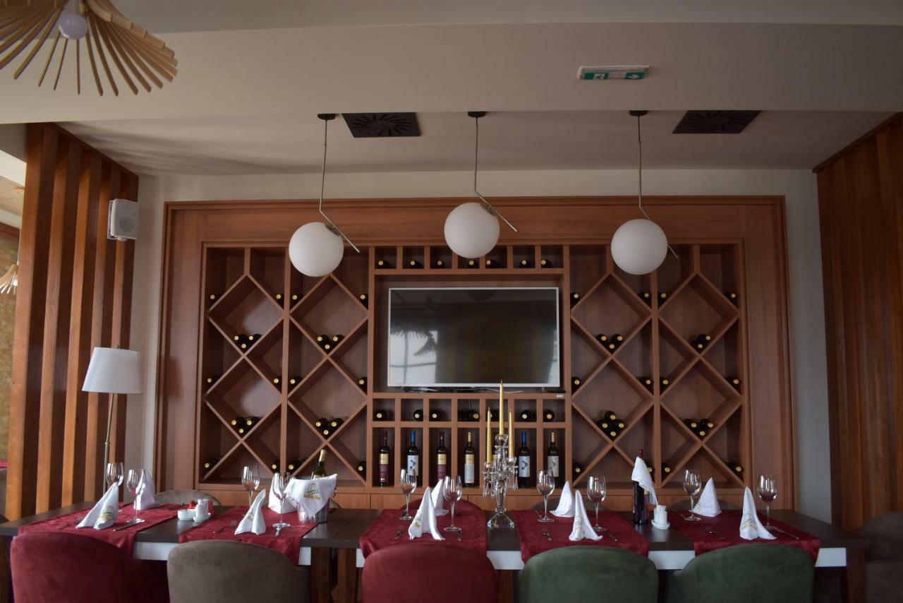 Hotel Zlatni Bor Sokolac  Kültér fotó