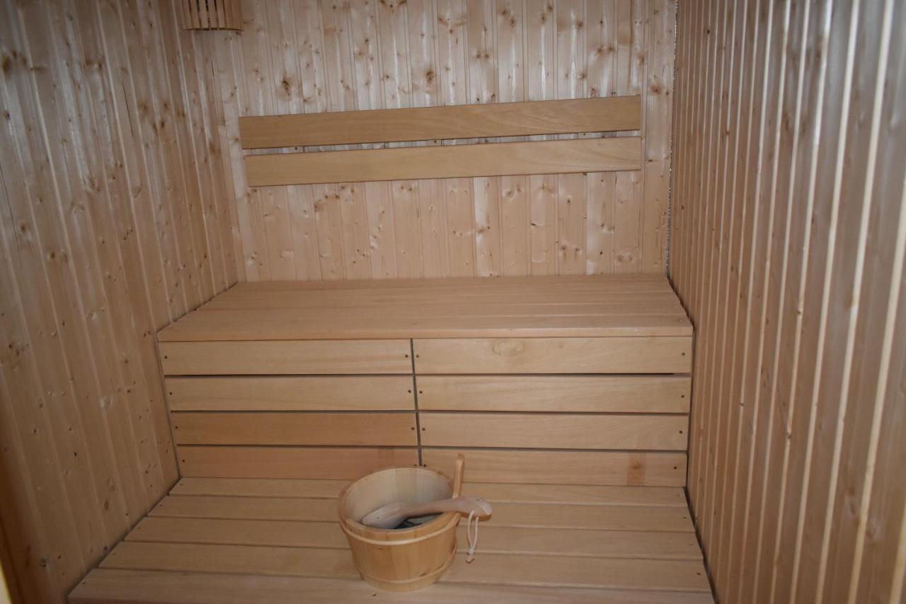 Hotel Zlatni Bor Sokolac  Kültér fotó